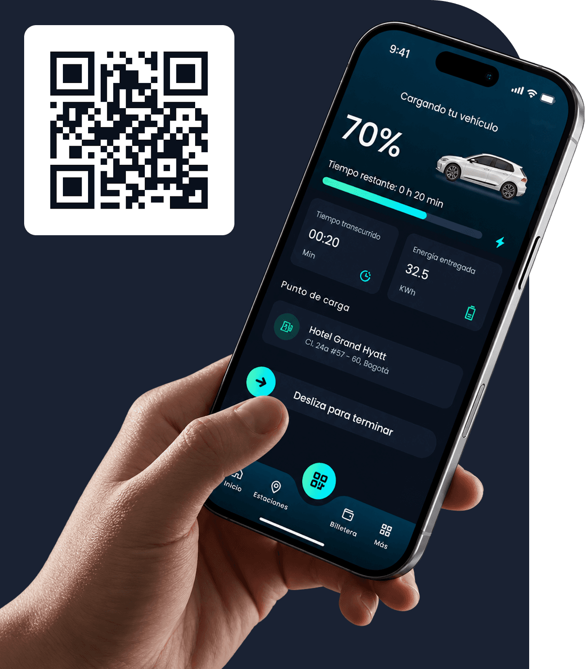 Un teléfono en la mano con la app de Voltop mostrando una carga en curso al 70%, junto al código QR que abre la descarga